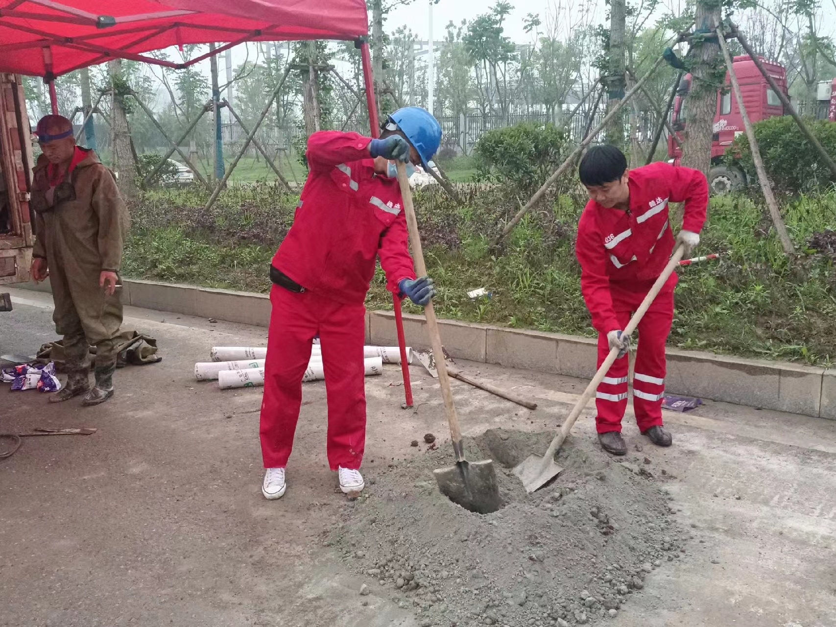 璧山管道疏通哪家好】及时进行市政管道清淤